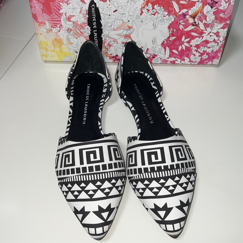 NIB Chinese Laundry EASY DOES IT D'ORSAY FLAT Aztec print US 9.5
